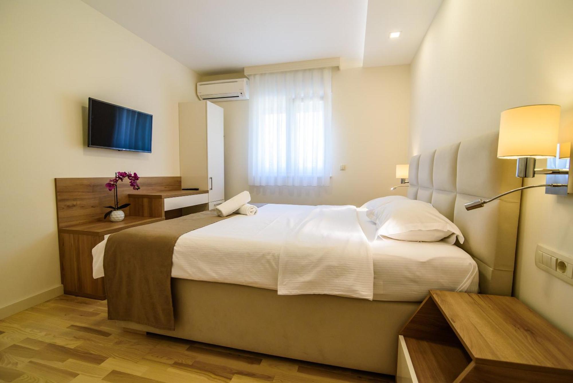 Apartments Leone Lukas Promajna Room photo